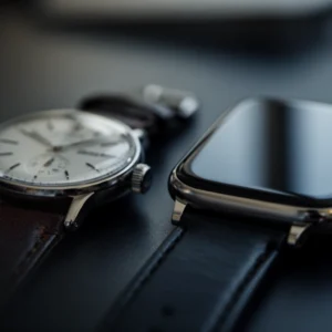 Smartwatch vs Traditional Watch: Which One Should You Choose?