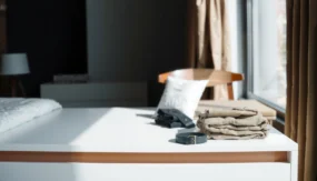 Minimalist Fashion Guide: How to Build a Simple Wardrobe