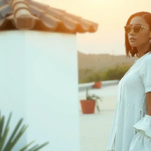 Summer Fashion Essentials: Must-Have Style Pieces for Hot Days